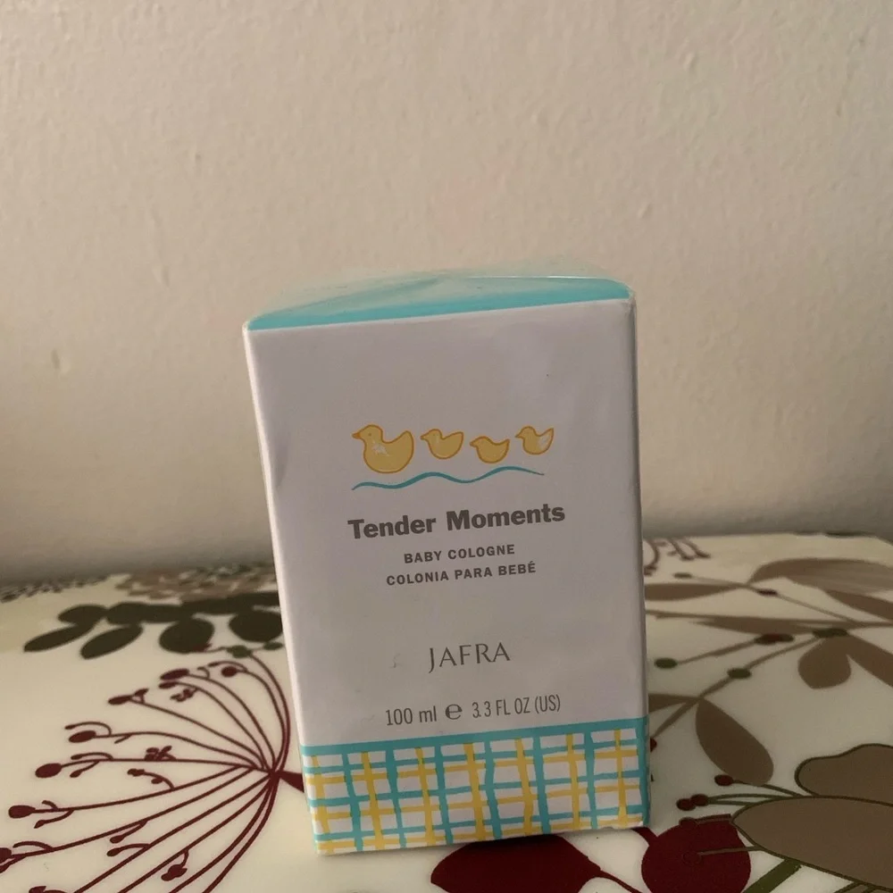 JAFRA Tender Moments Baby Cologne - White and Aqua
